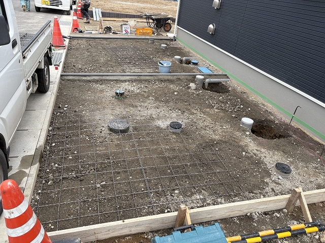 カーポートの柱の穴